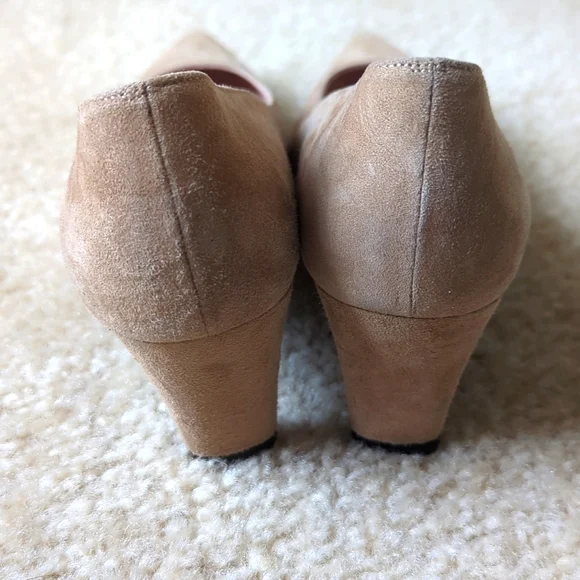 Stuart Weitzman Beige low heels size 6 - Picture 3 of 10